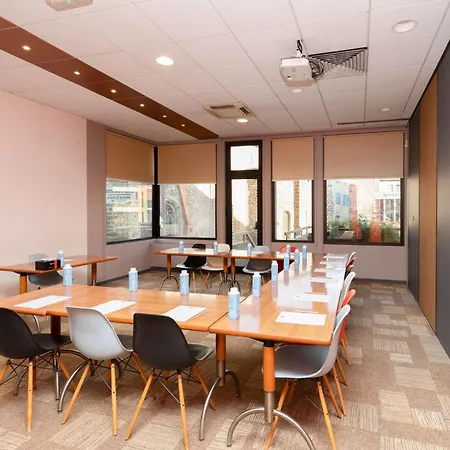 Ibis Centre Hotel